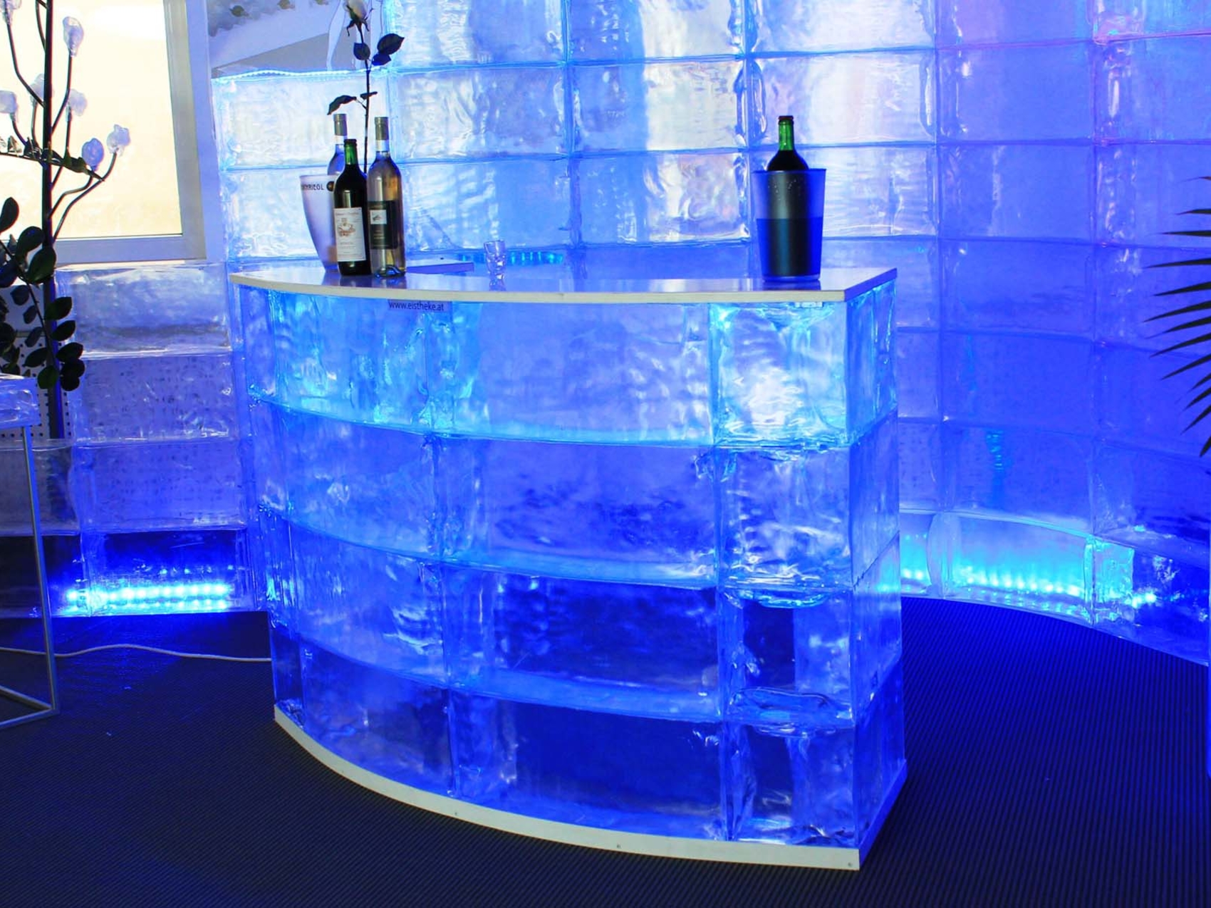 02_acryl-eisbar_halbrund-www.eyeconcept.de_3215