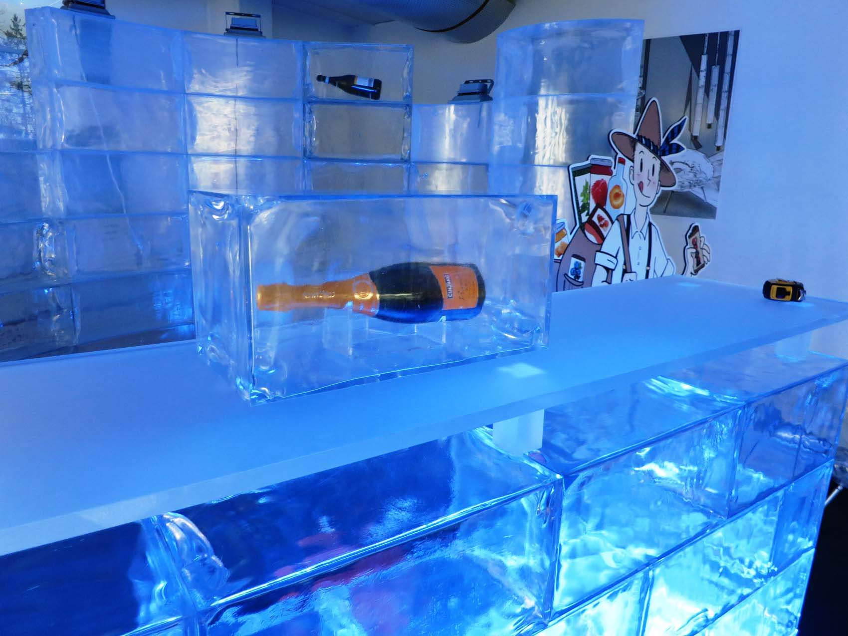 02_eisbar-kunststoff