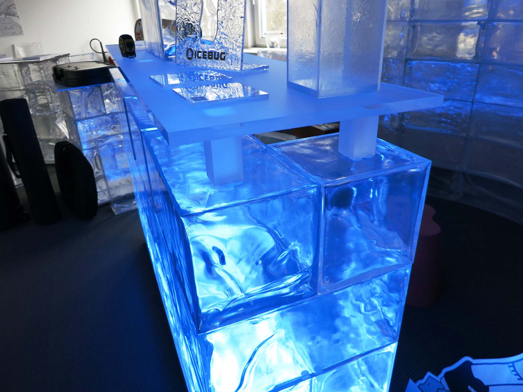 03c-eisbar-kunststoff