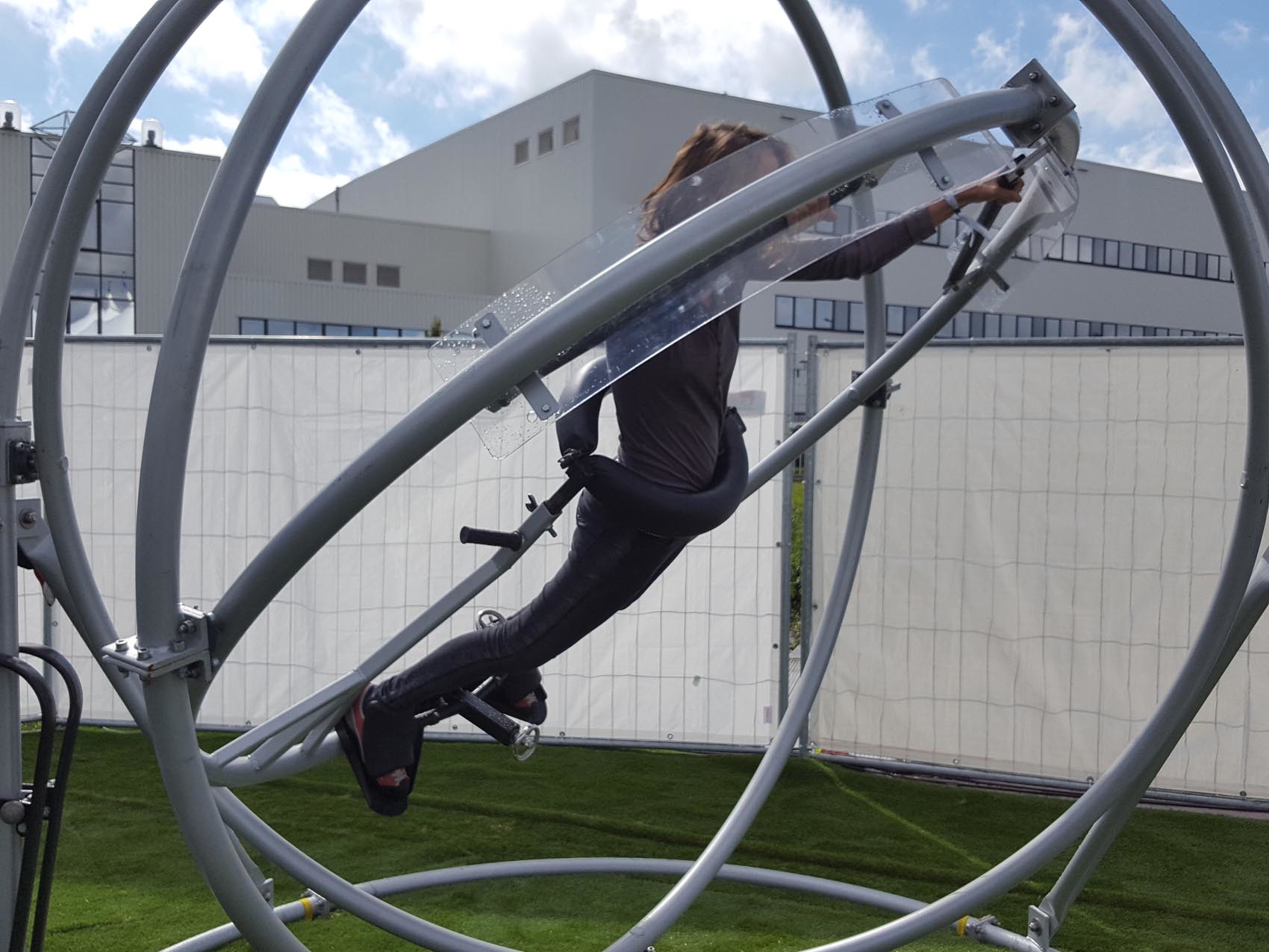 aerotrim-schwerelosigkeitssimulator-astronautensimulator_002