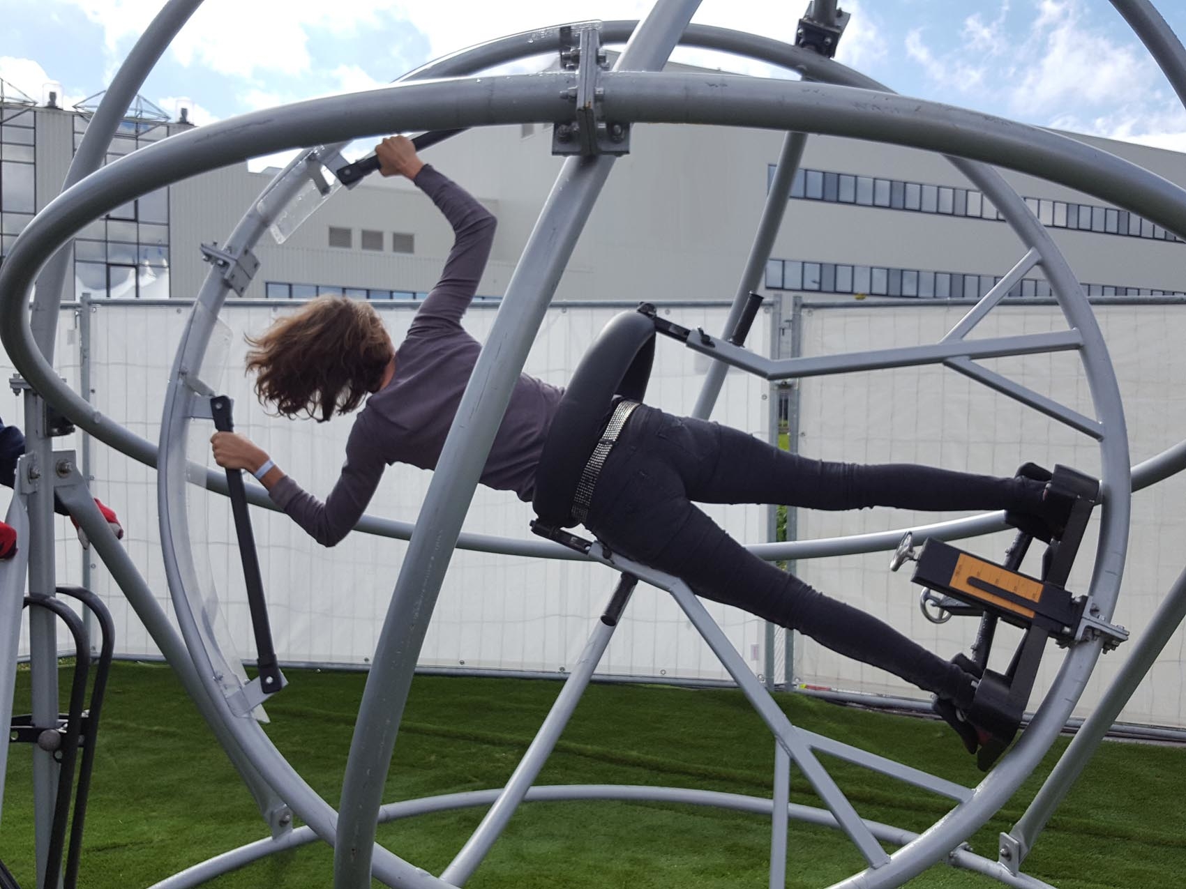 aerotrim-schwerelosigkeitssimulator-astronautensimulator_003