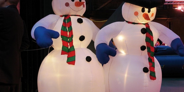 Riesendisplay Schneemann (Höhe: 2,50m, aufblasbar) mieten