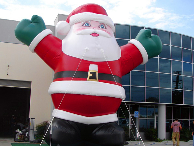 Riesendisplay "Weihnachtsmann" mieten