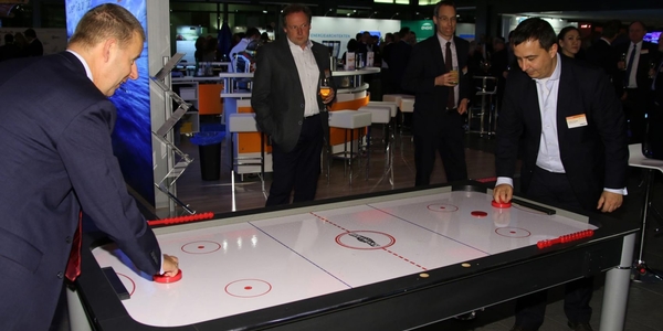 Airhockey Galaxis Eishockey Tisch Simulator mieten