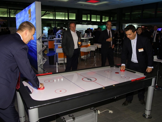 Airhockey Galaxis Eishockey Tisch Simulator mieten