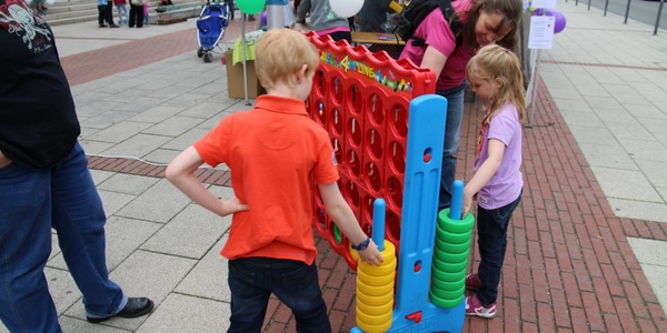 Aktiv Spielbereich für Kinder 