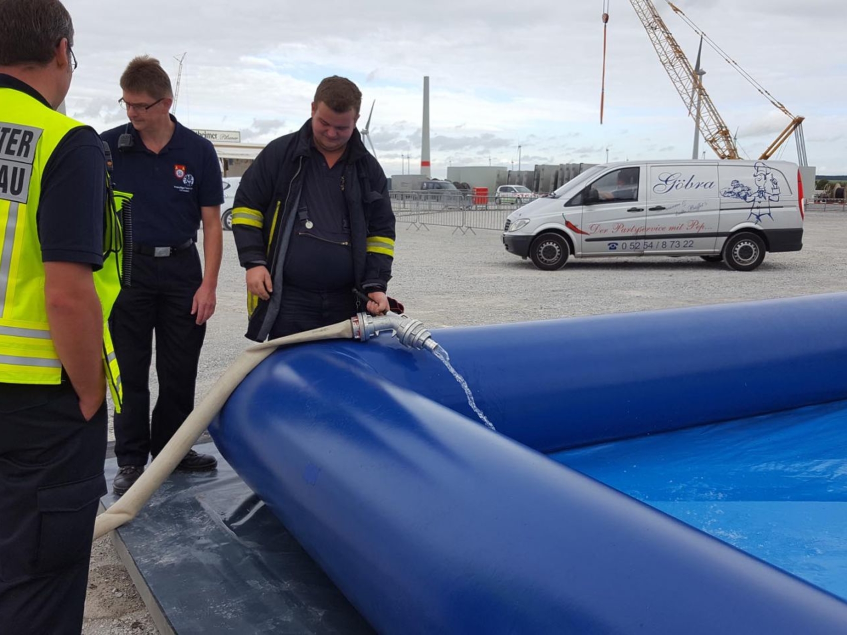 aqua-water-walking-balls-pool-www-eyeconcept-de-001