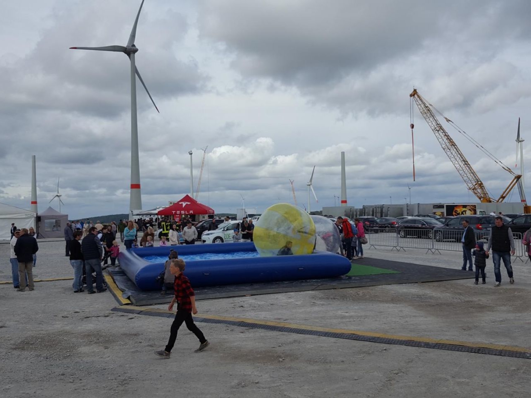 aqua-water-walking-balls-pool-www-eyeconcept-de-0010