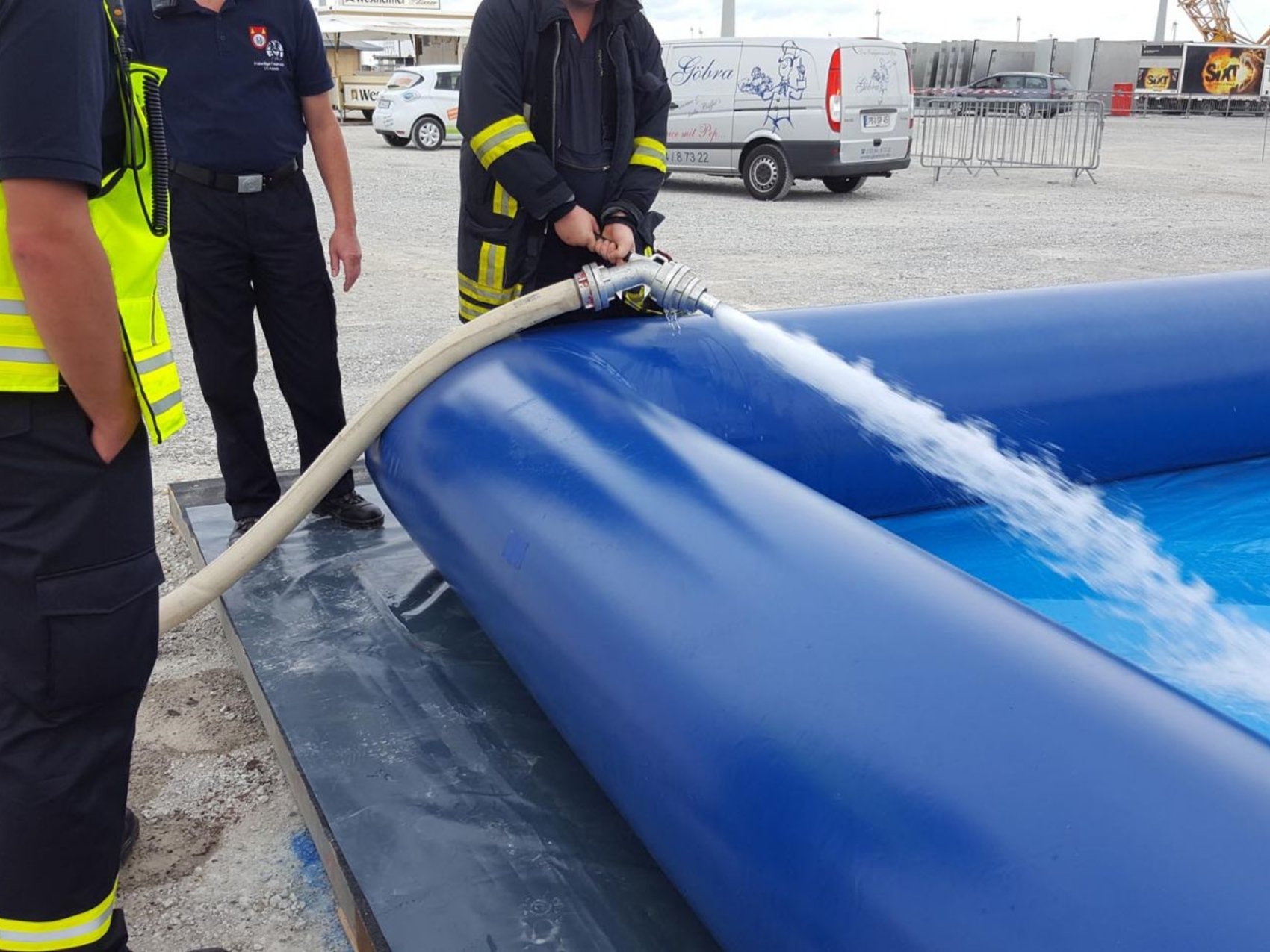 aqua-water-walking-balls-pool-www-eyeconcept-de-002