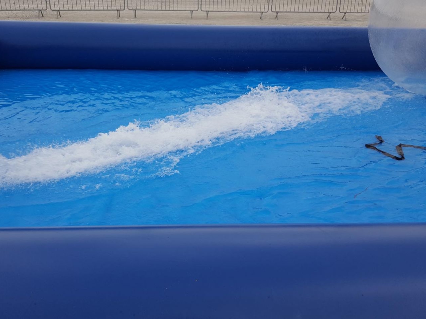 aqua-water-walking-balls-pool-www-eyeconcept-de-005