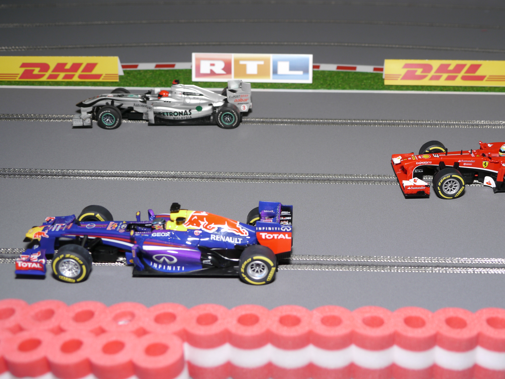 Autorennen Formel 1 & DTM 1:32 mit Slotfire Rennbahn XL mit ...
