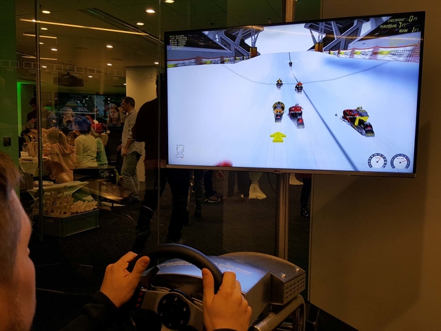 Bobsimulator Snowmoil Ski Doo (Solo- oder Twinversion) als Challenge Simulator mieten
