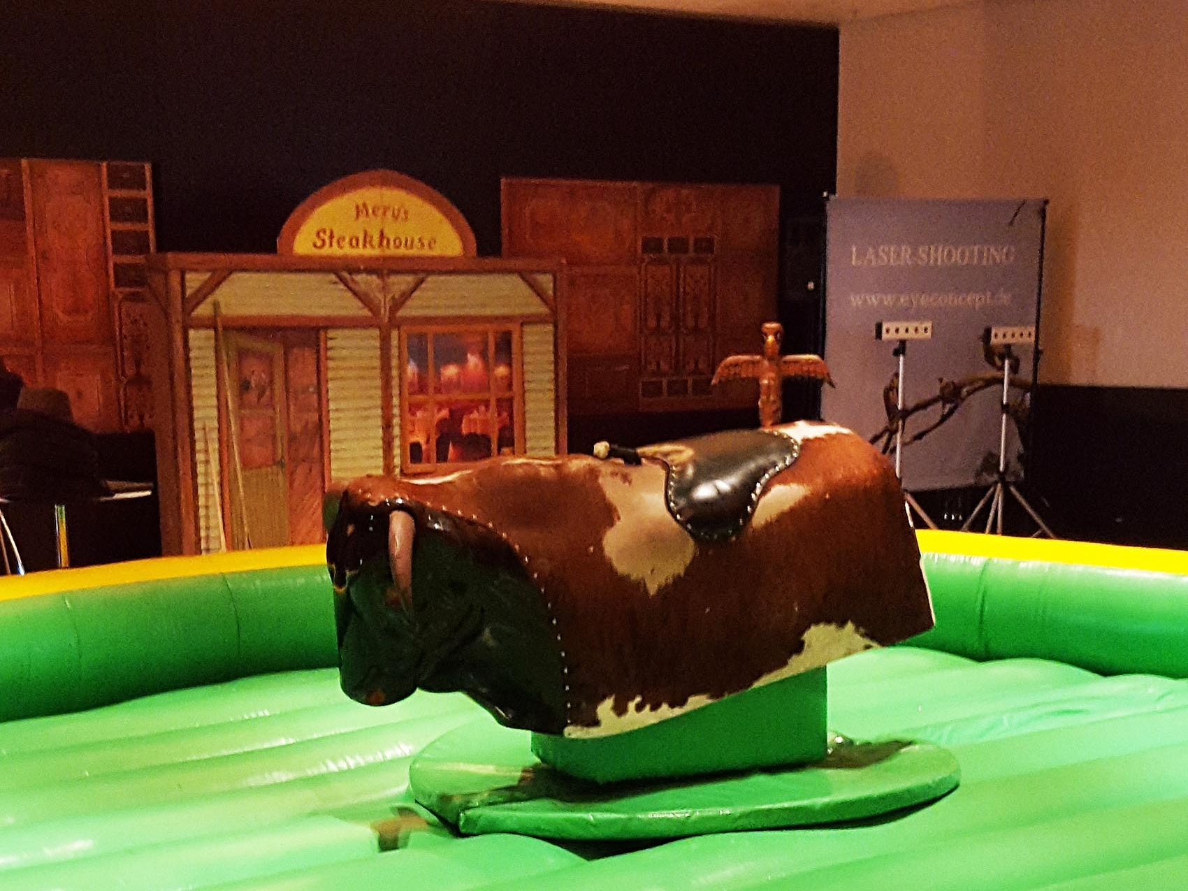 bullriding-wild-west-kulissen_www.eyeconcept.de_1701