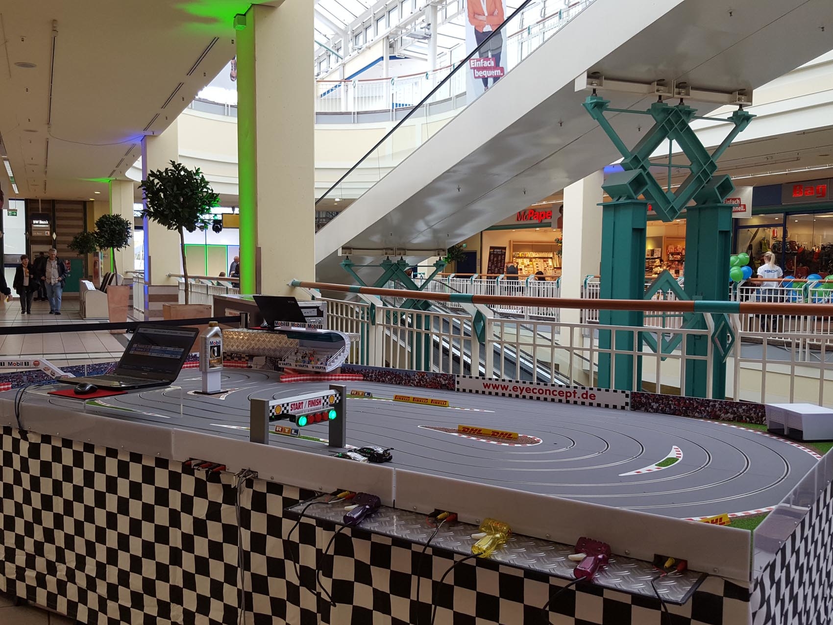 carrerabahn-small-www.eyeconcept.de_1709004