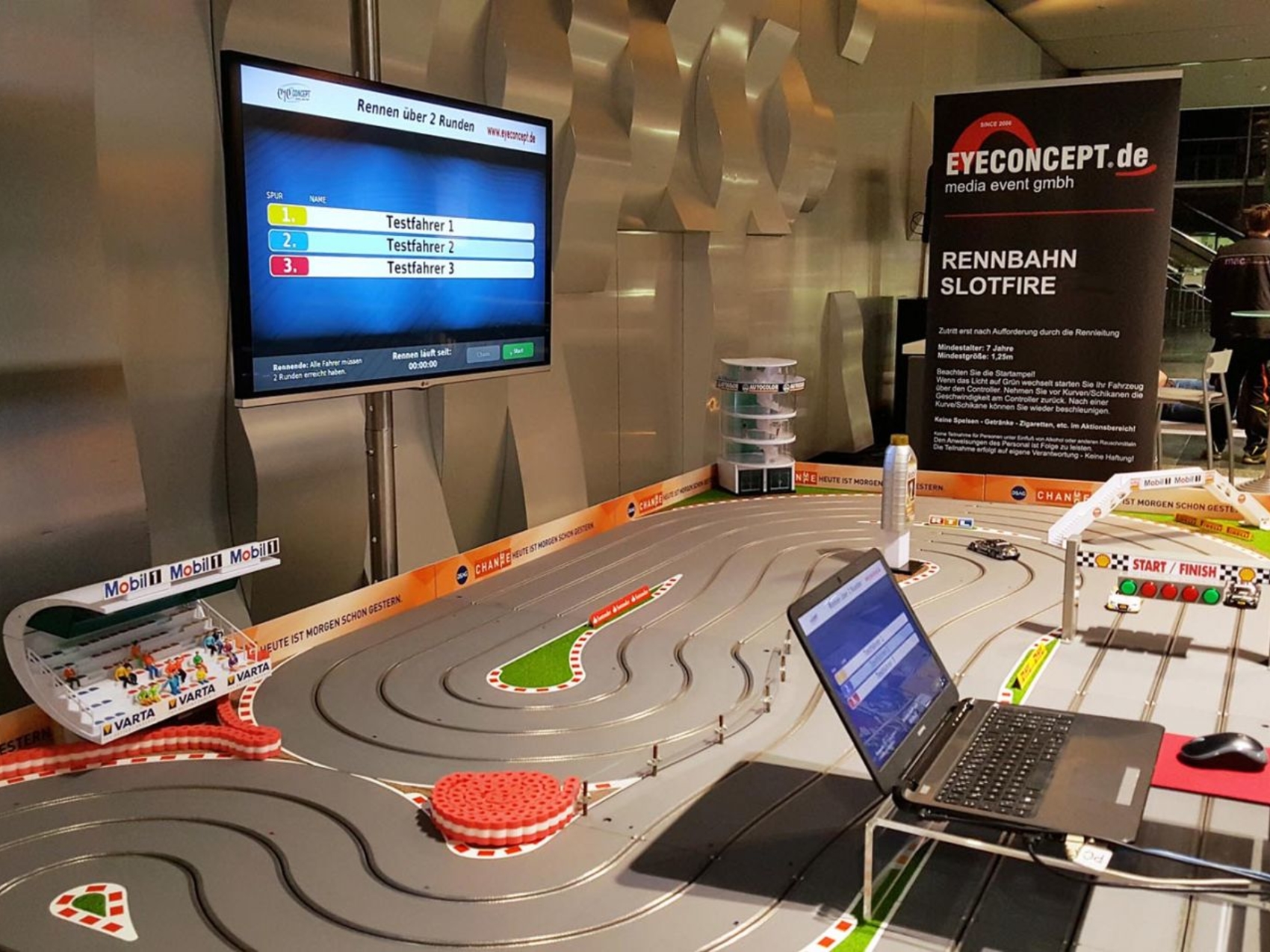 slotfire-carrerabahn-340-x-170m-www-eyeconcept-de-000