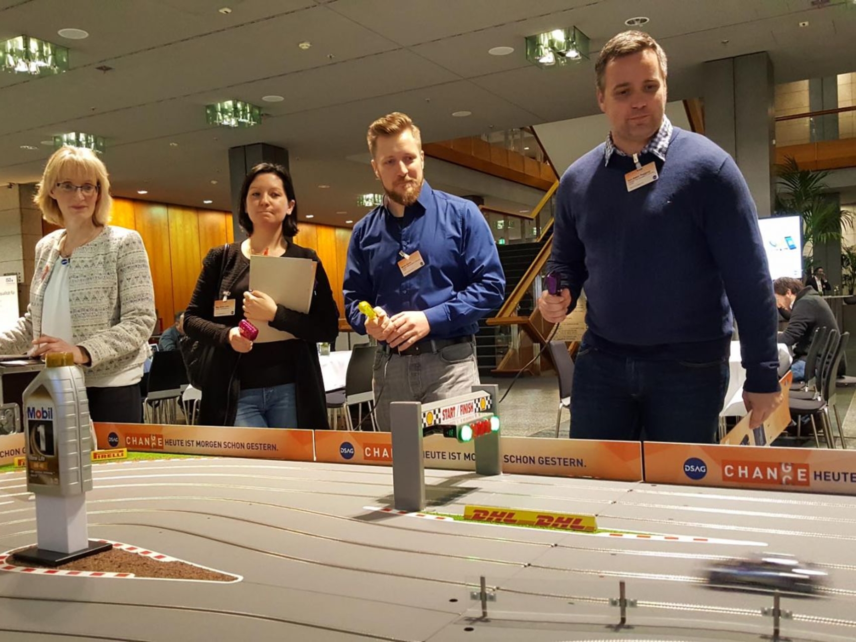 slotfire-carrerabahn-340-x-190-www-eyeconcept-de-069