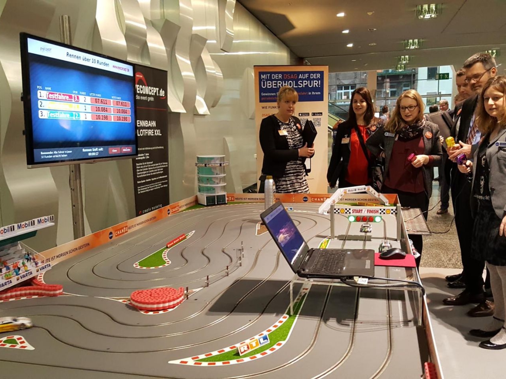 slotfire-carrerabahn-340-x-190-www-eyeconcept-de-073