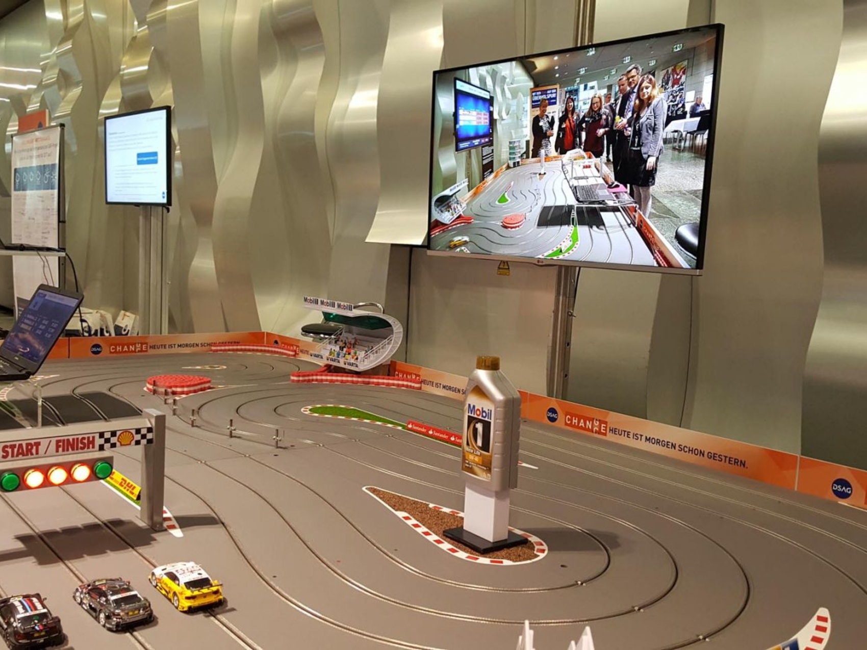 slotfire-carrerabahn-340-x-190-www-eyeconcept-de-083