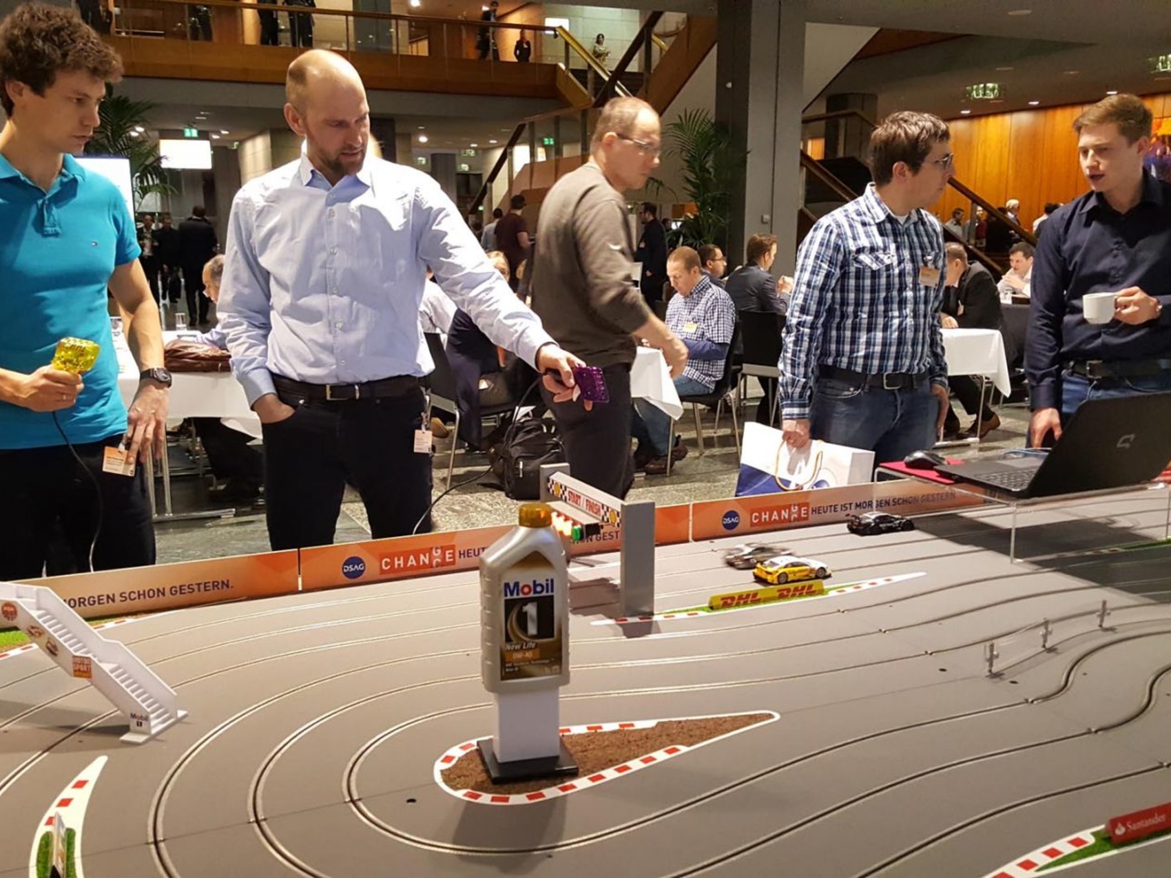 slotfire-carrerabahn-340-x-190-www-eyeconcept-de-12