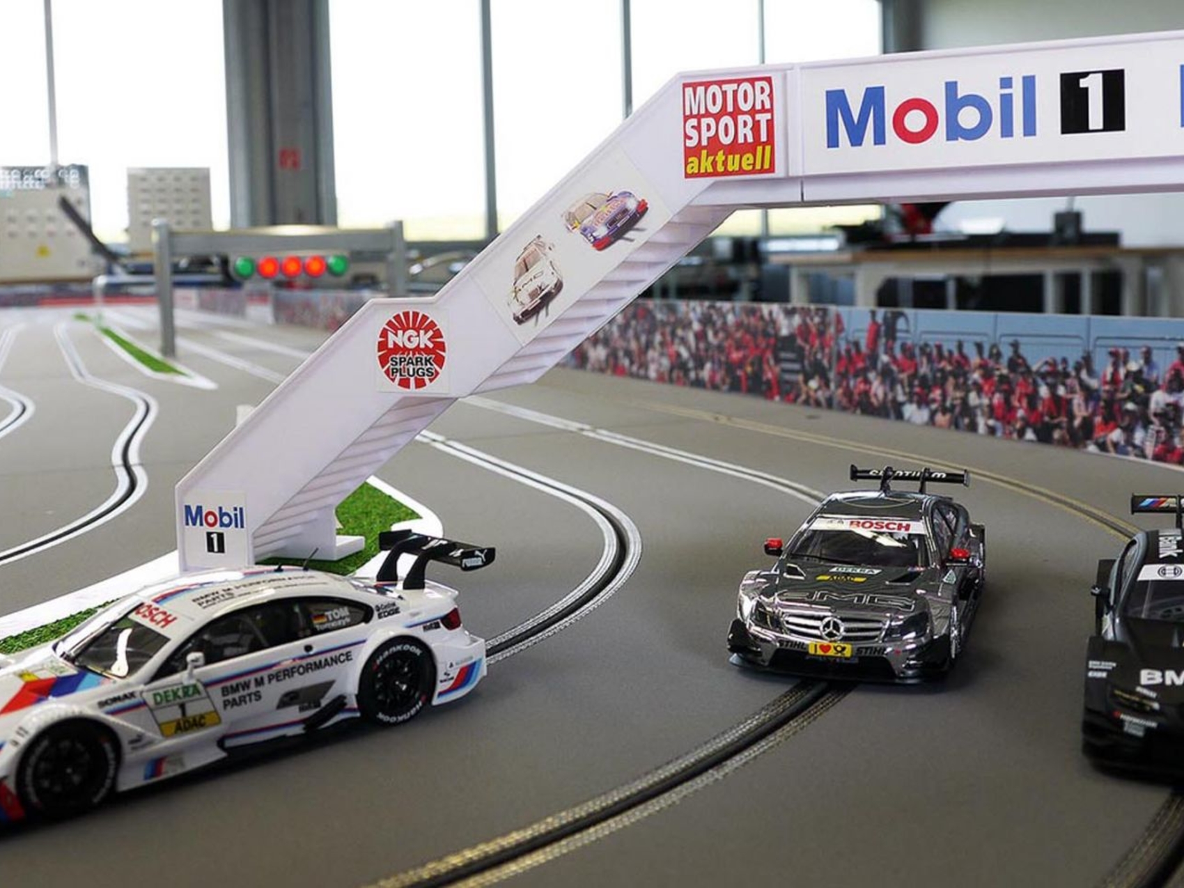 carrerabahn-slotfire-mieten-eventrennbahn-0049-www-eyeconcept-de