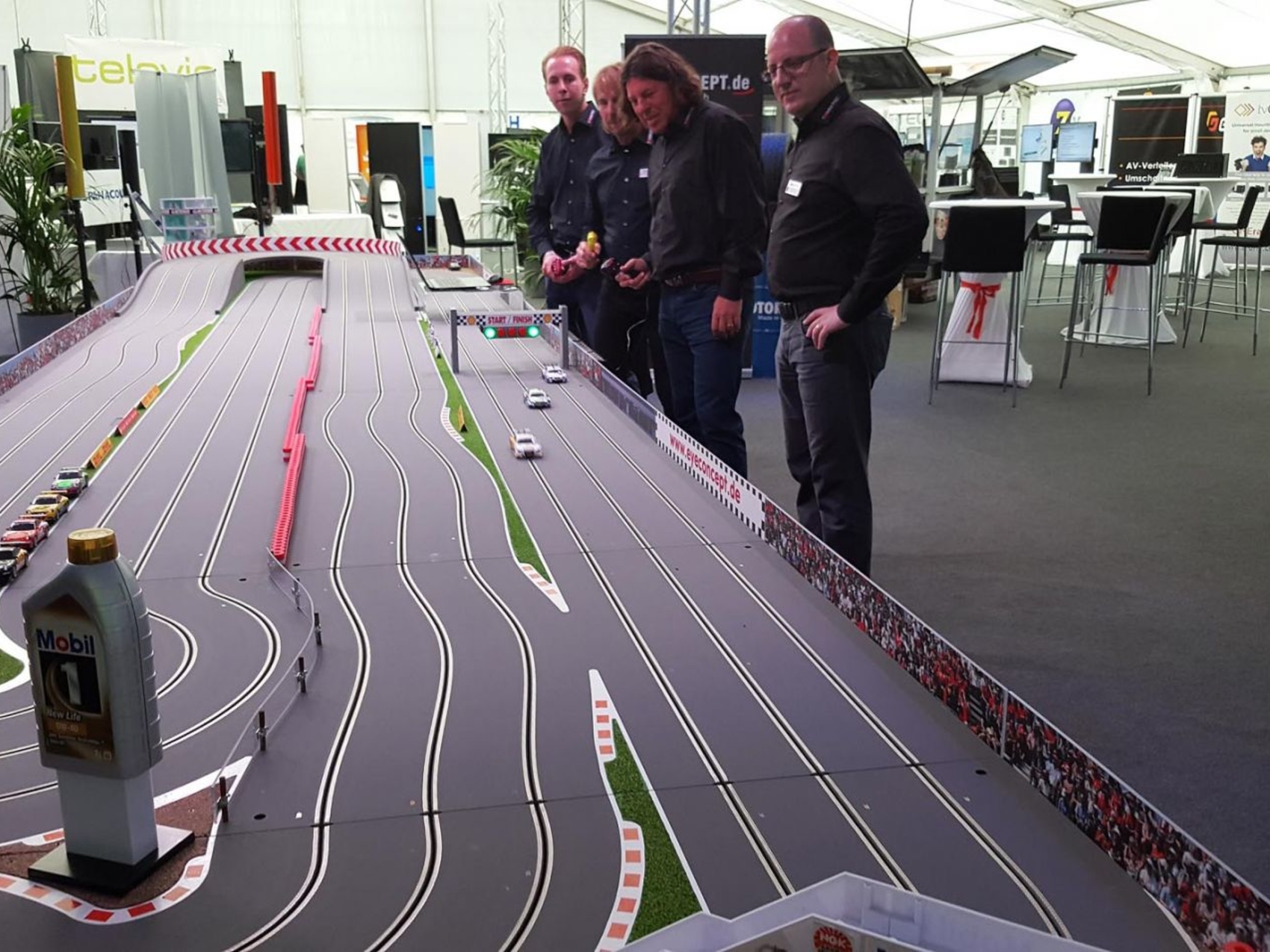 carrerabahn-slotfire-xxl-www-eyeconcept-de-2003