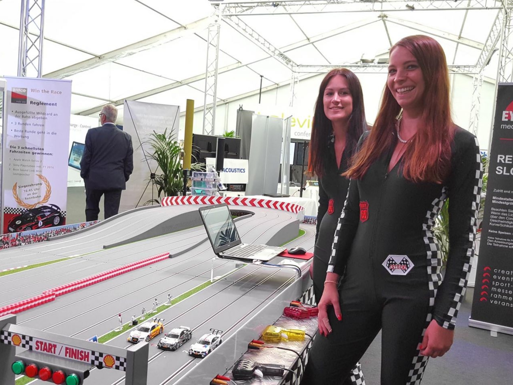 carrerabahn-slotfire-xxl-www-eyeconcept-de-2004