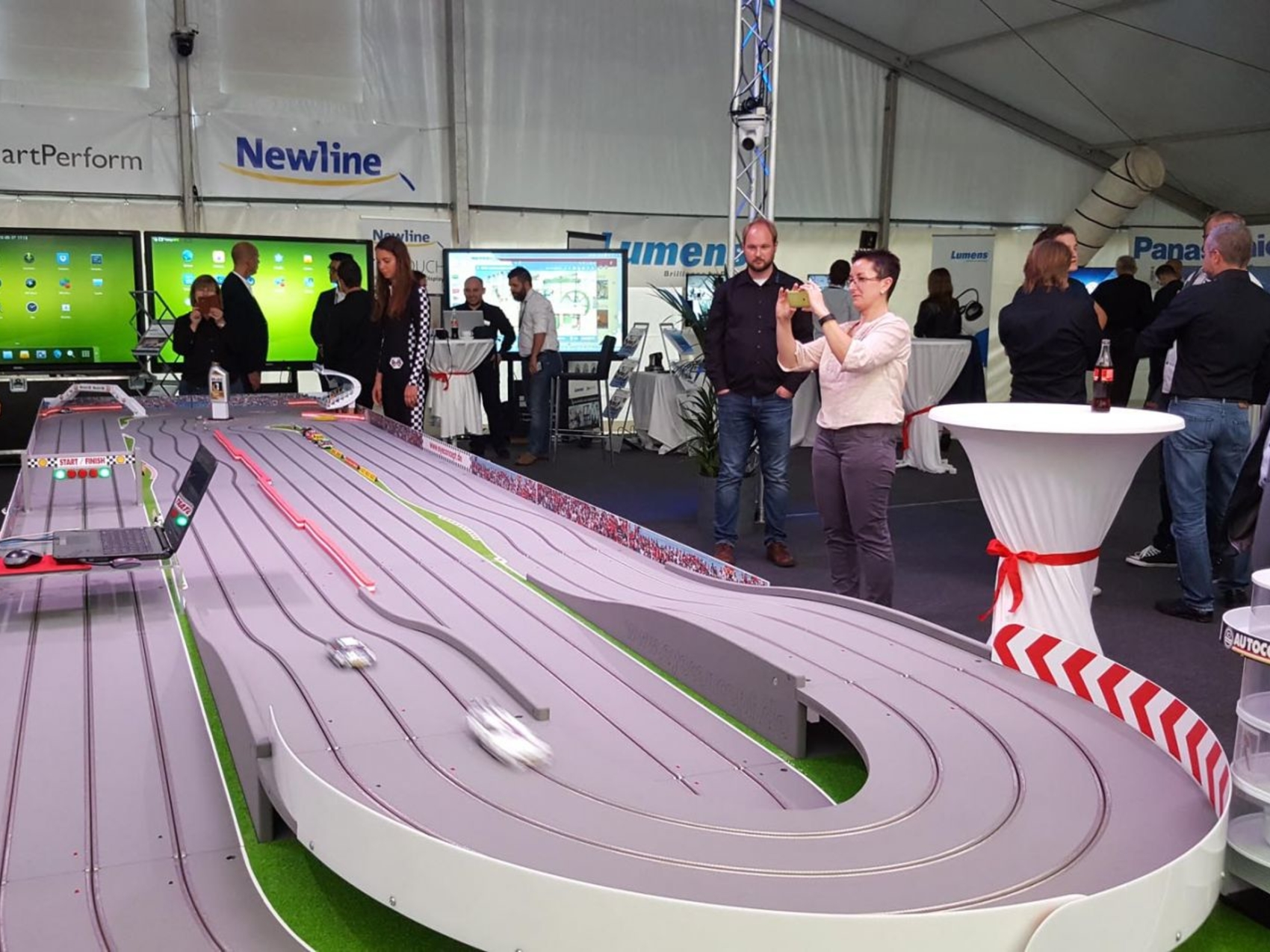 carrerabahn-slotfire-xxl-www-eyeconcept-de-2006