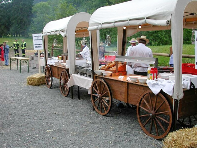 01b-planwagen-buffetstand-www-eyeconcept-de-005