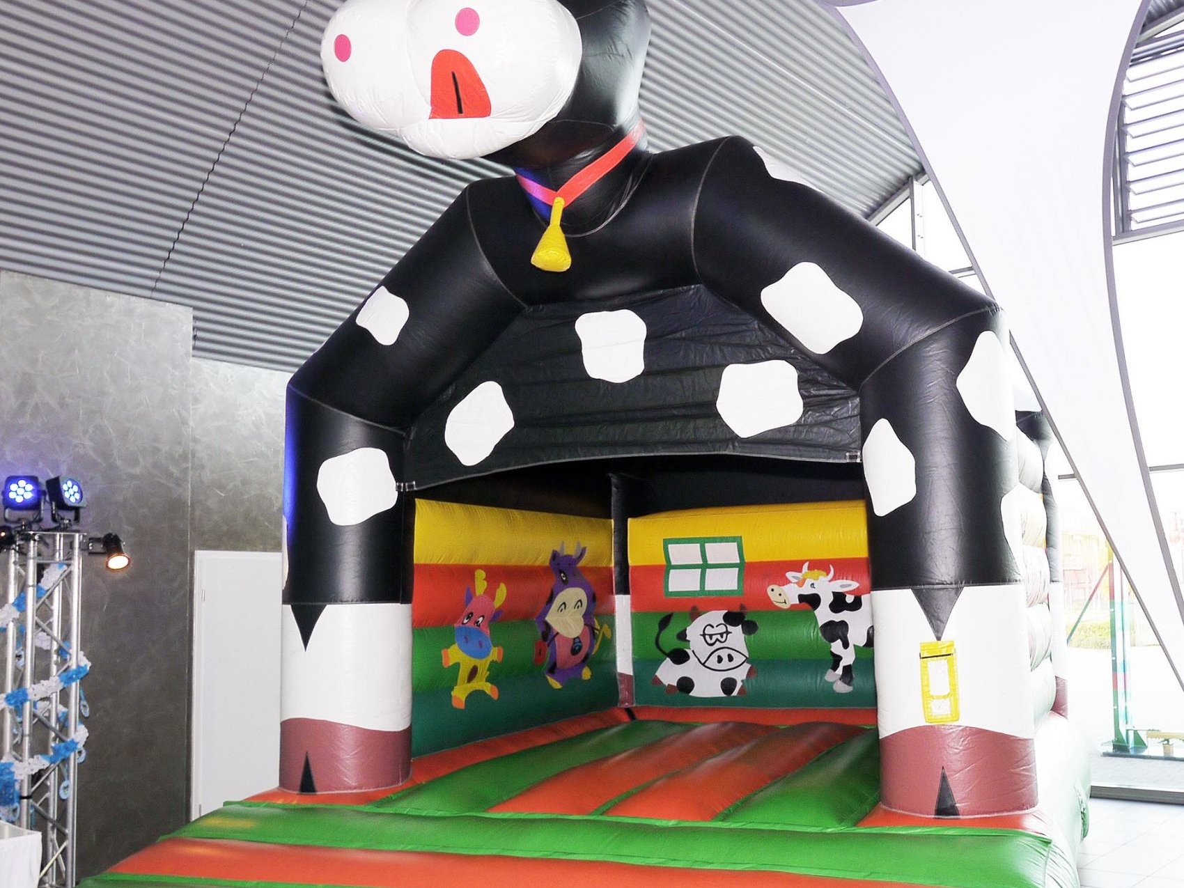 country-huepfburg-kuh-www-eyeconcept-de-003