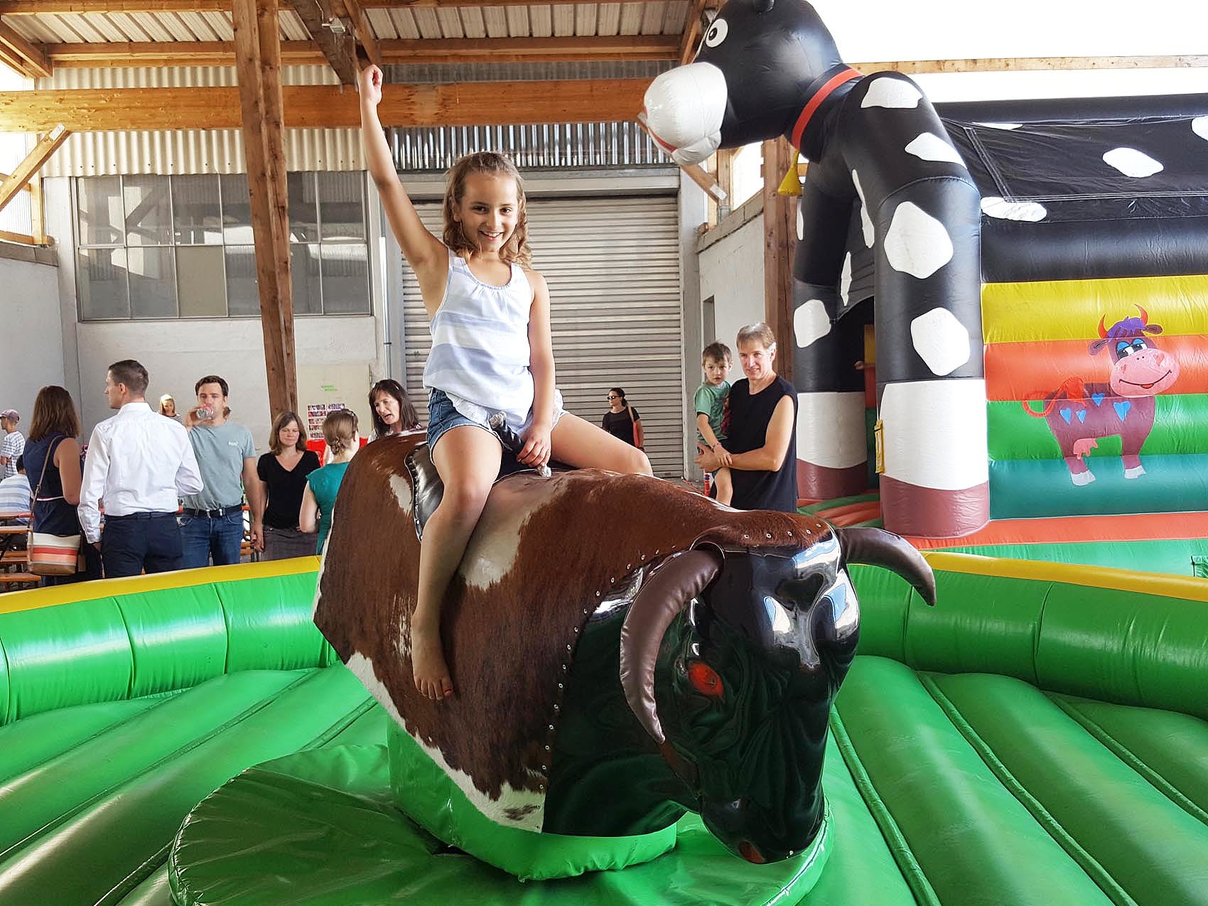 country-huepfburg-kuh_bullriding_005