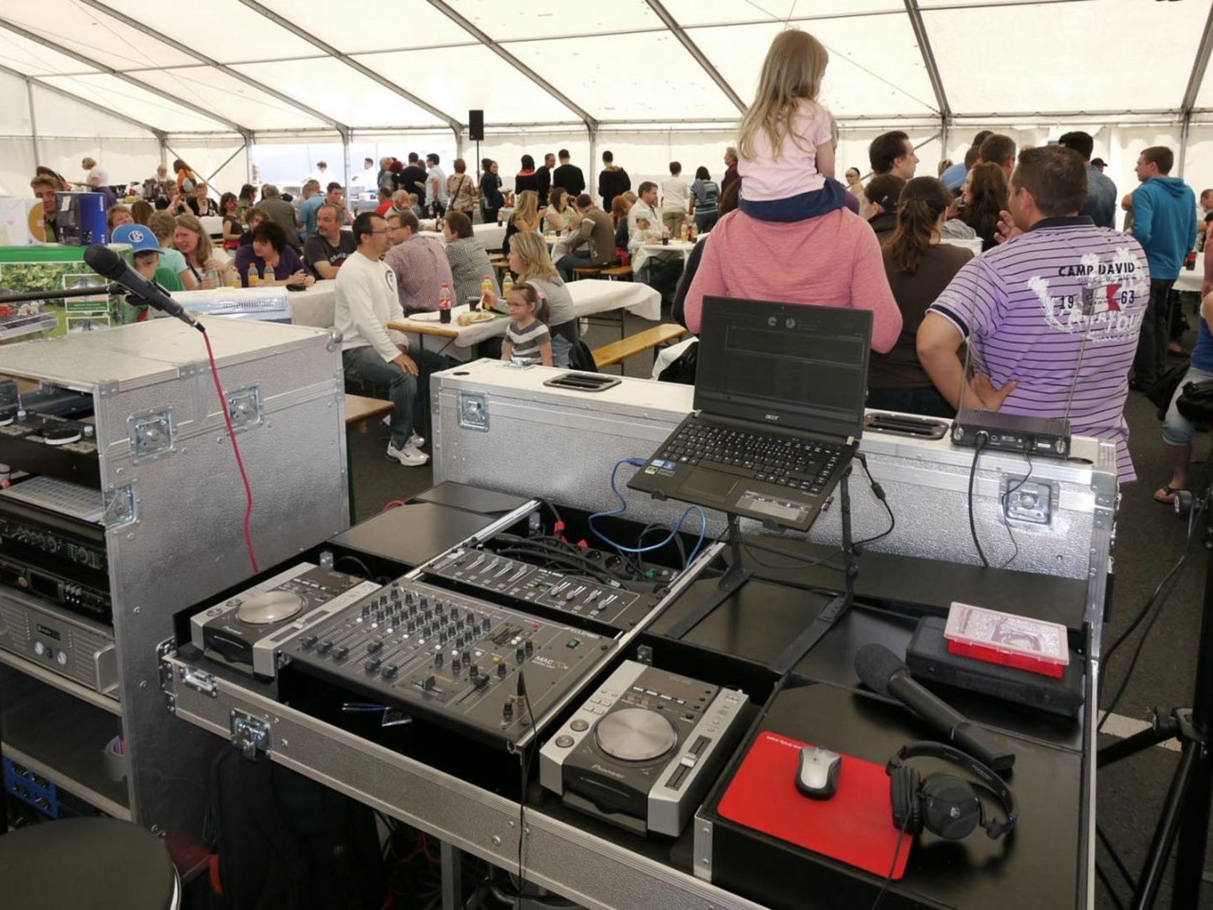 dj-set-festzelt-002