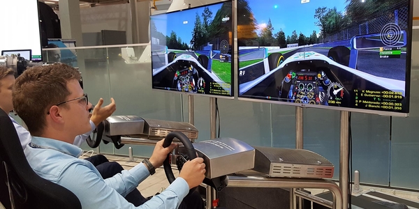 Driveseat Fahrsimulator Formel 1 (Twin Version) mieten