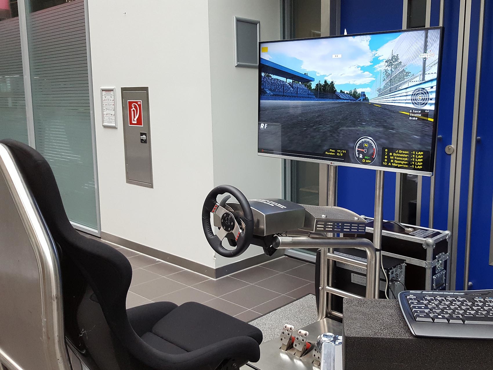 driveseatsimulator-porsche_www.eyeconcept.de_10