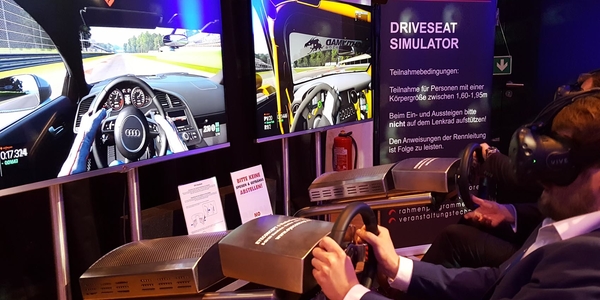 VR Driveseatsimulator 360° (Twin Version) VR Virtual Reality Simulator mieten. 