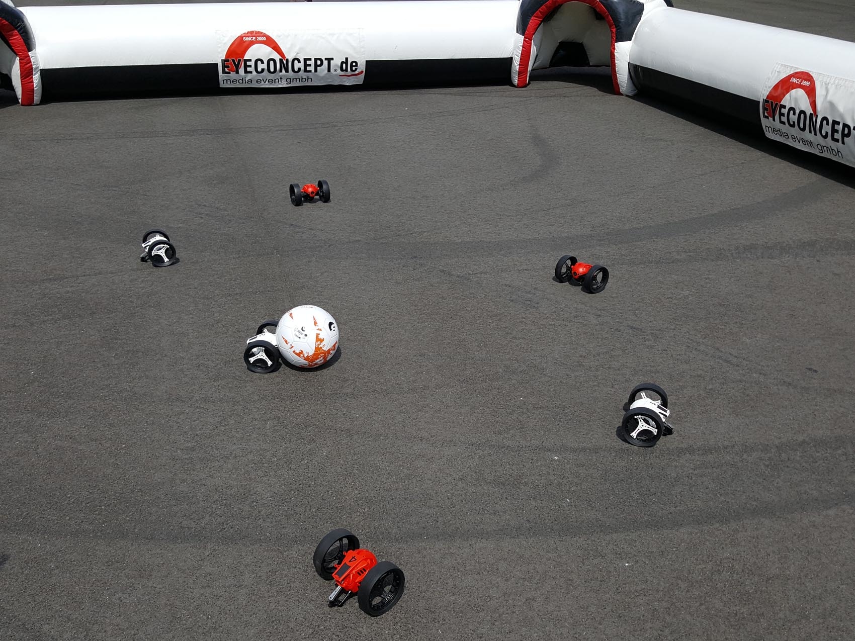 drone-soccer-billard_www.eyeconcept.de_003