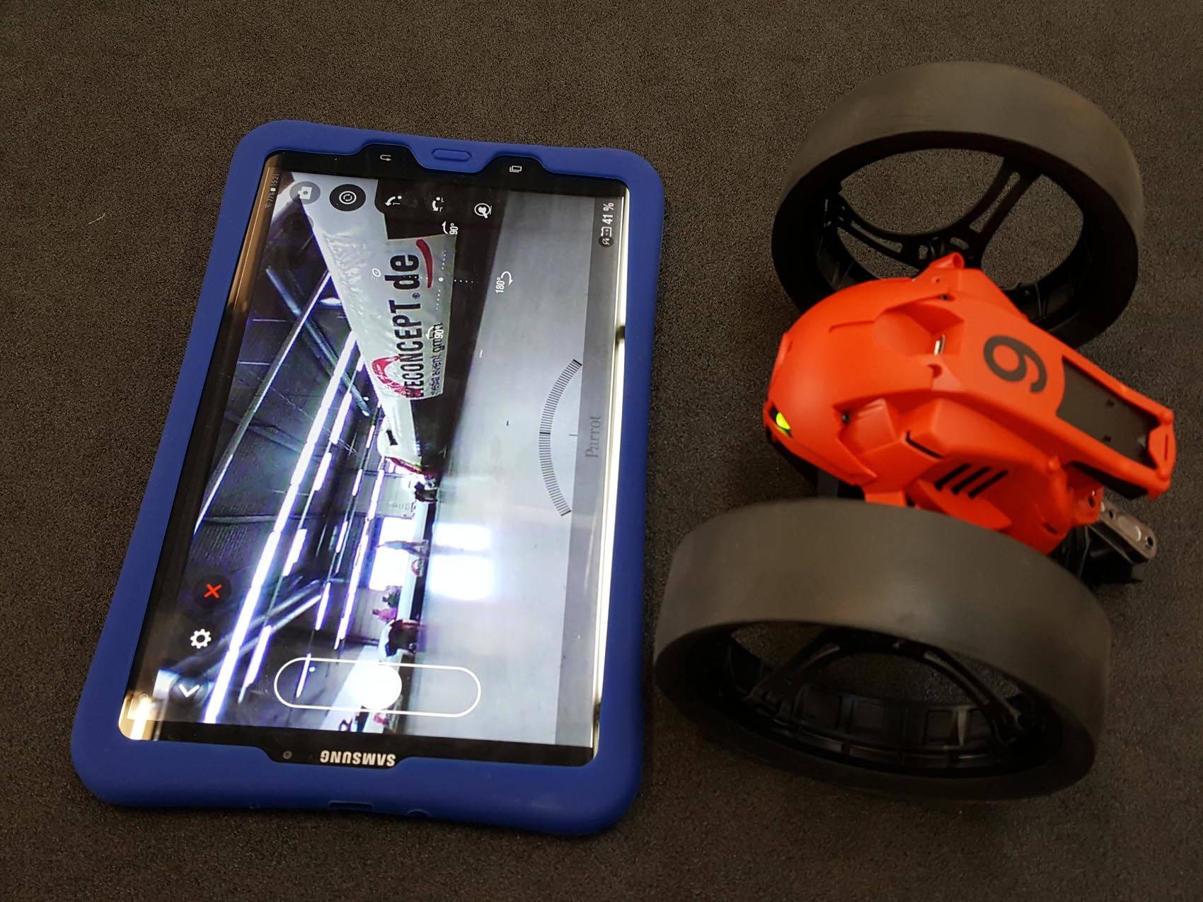 drone-soccer-billard_www.eyeconcept.de_003e