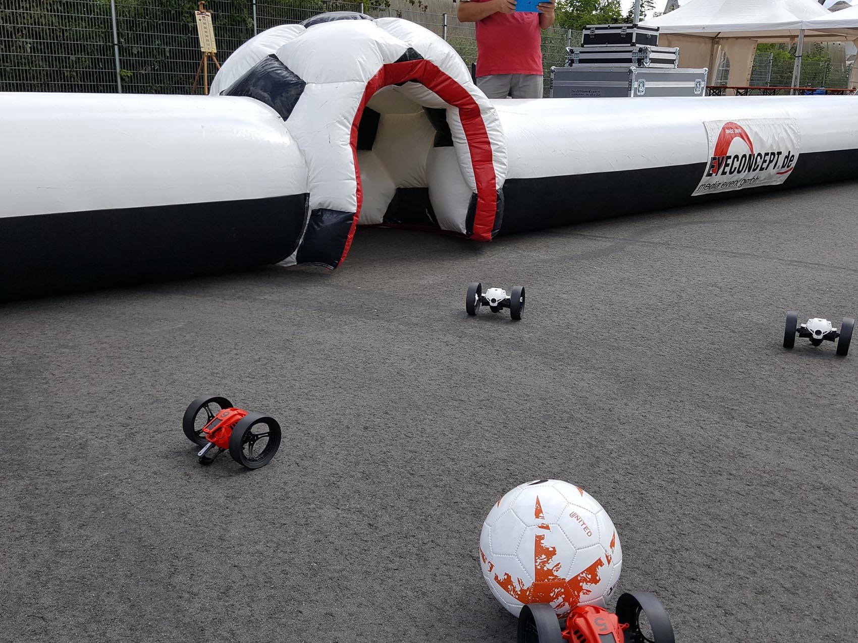 drone-soccer-billard_www.eyeconcept.de_010