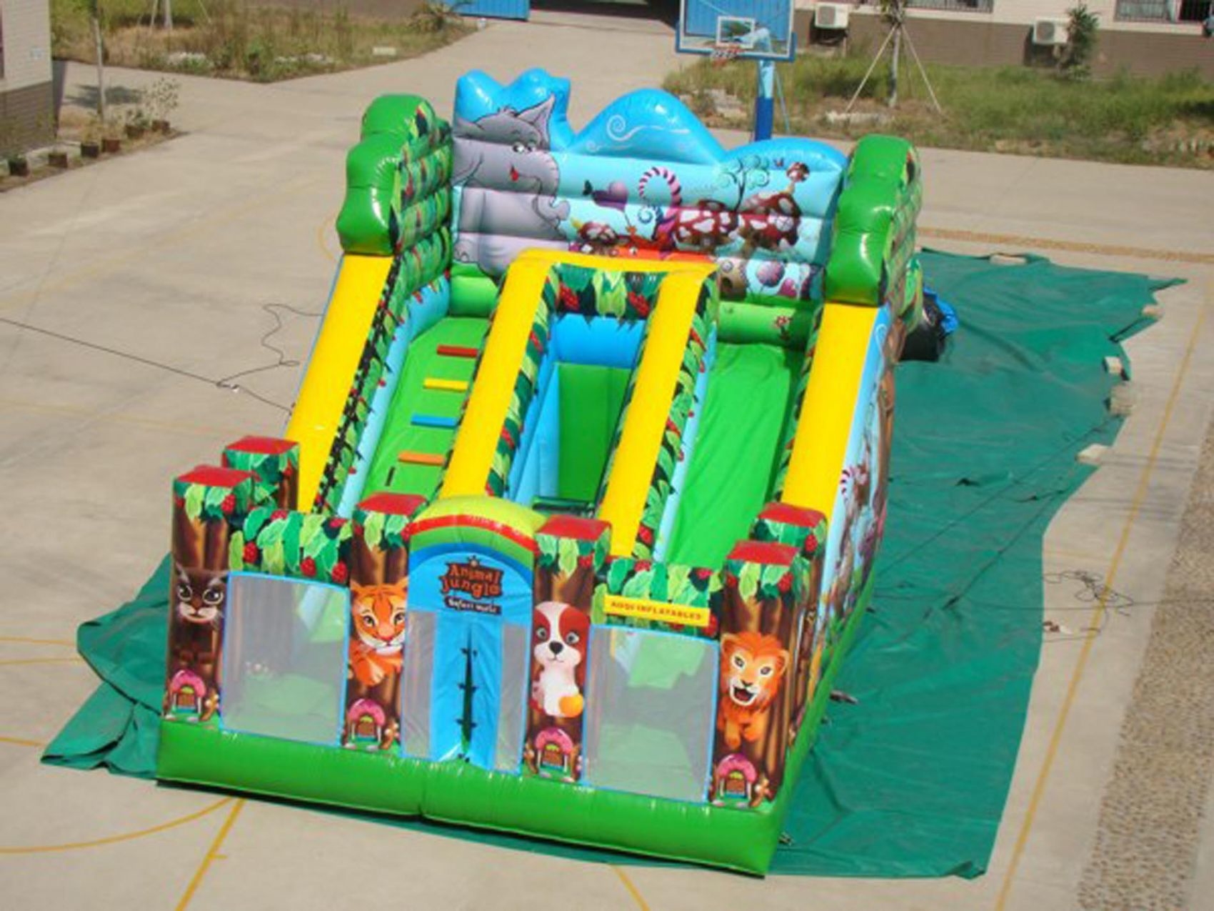 riesen-rutsche-huepfburg-dschungel-vermietung