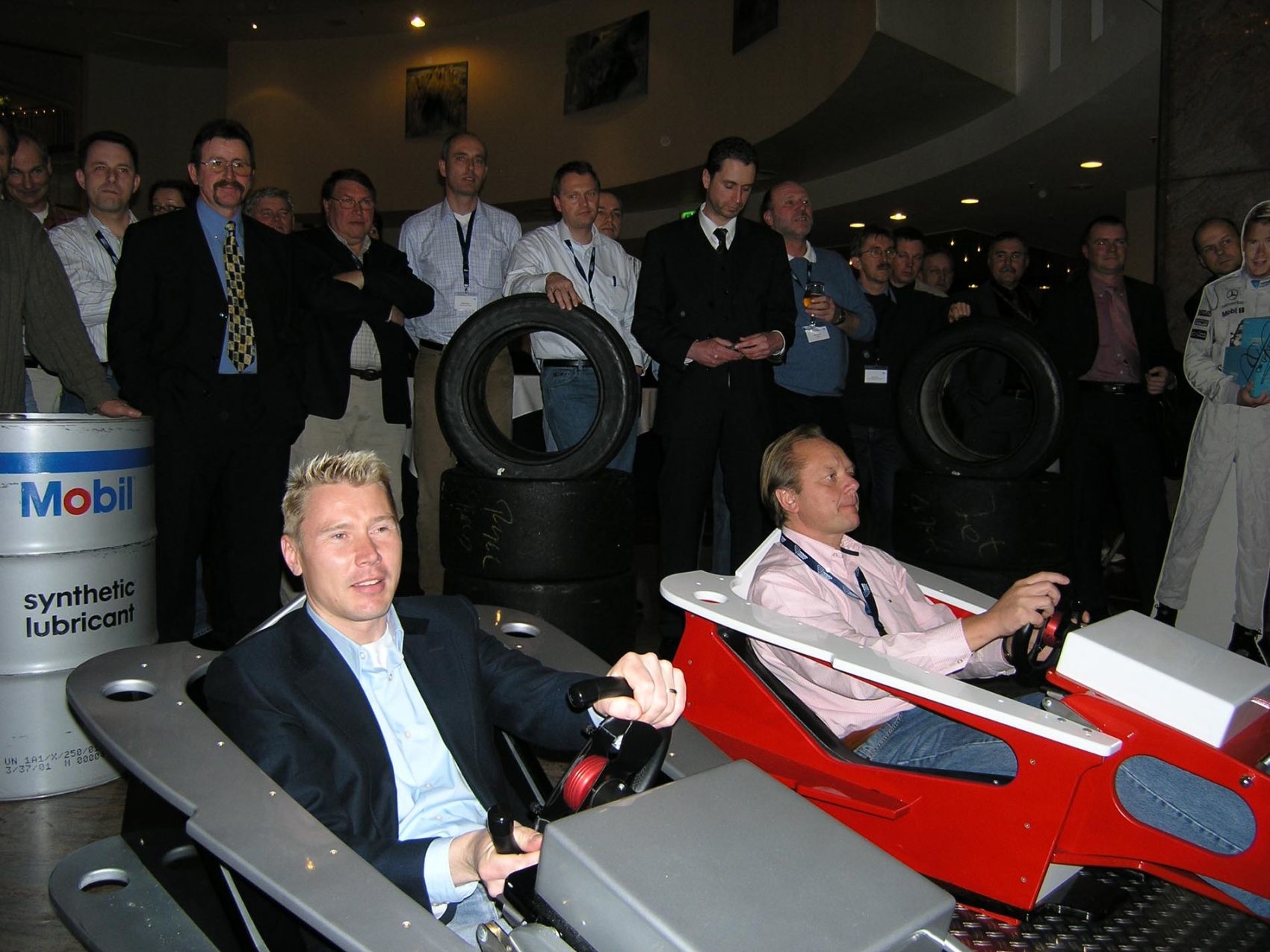 01-renncenter-www-eyeconcept-de-01-mika-hakkinnen-03