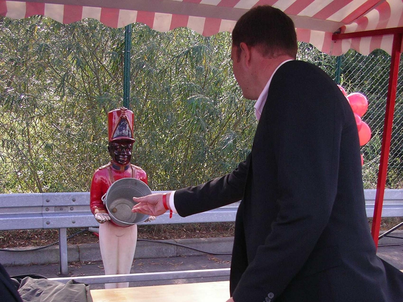 nostalgiestand-eimerwerfen