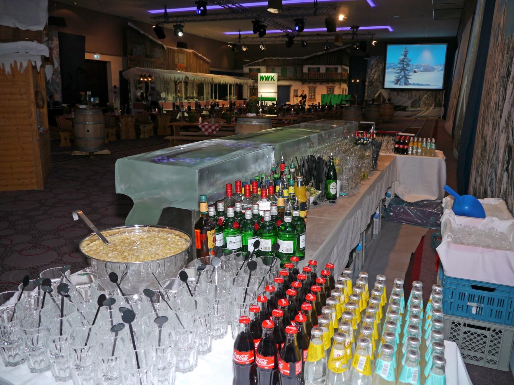 eisbar-cocktailbar-klareistheke-008