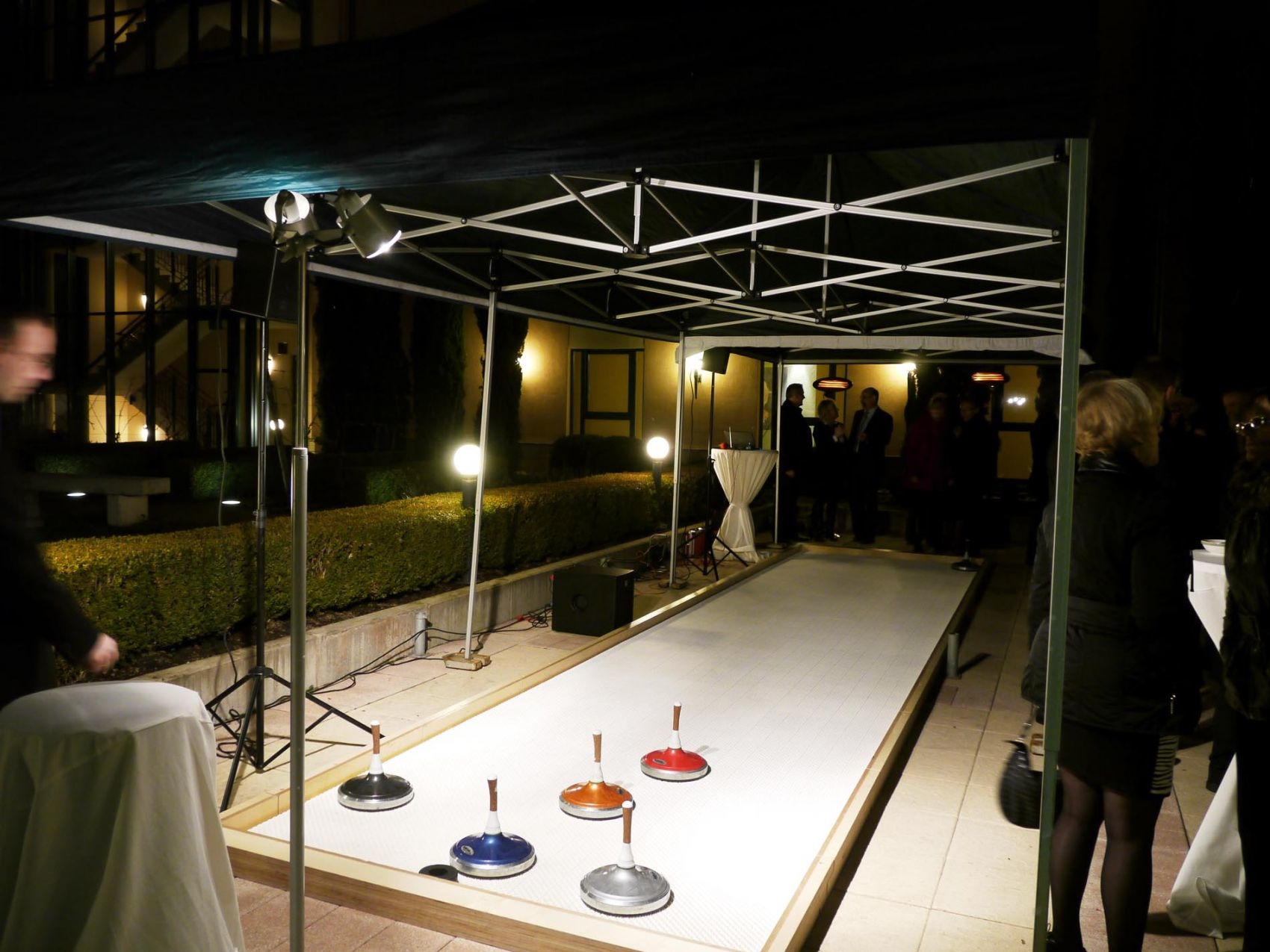 03_eisstockbahn-zelt-www-eyeconcept-de-004