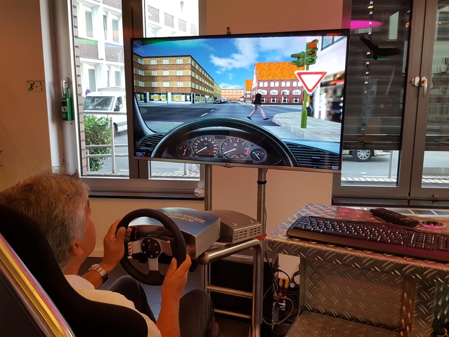 Fahrsimulator Verkehrssicherheit &  Alkoholprävention mieten