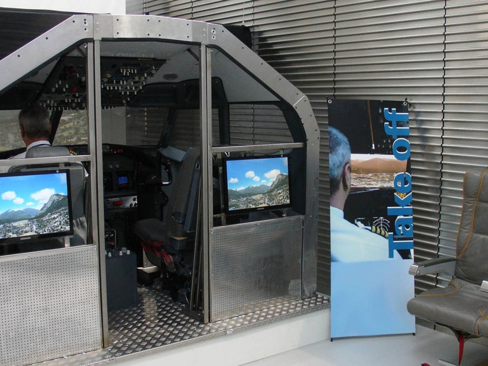 eyeconcept-flugsimulator-cockpit-004