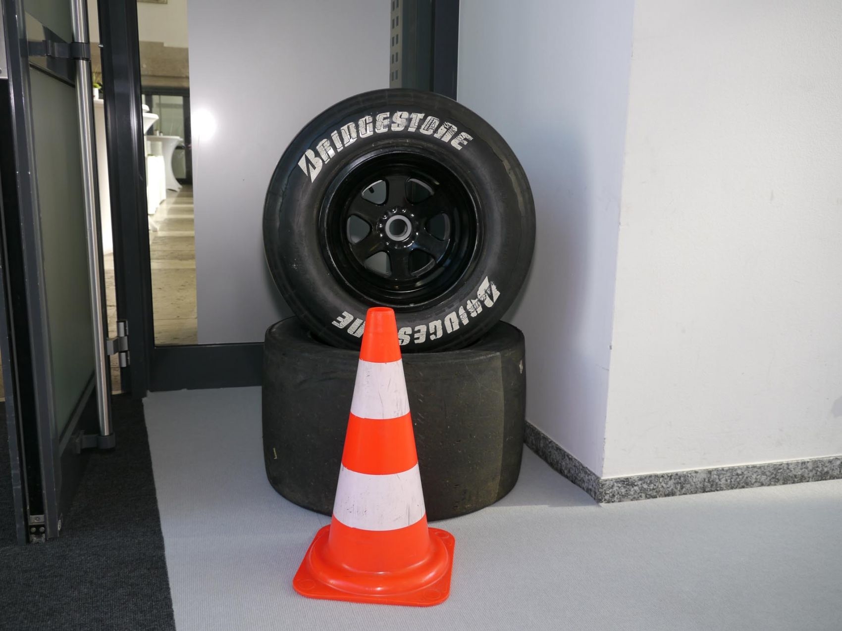 motorsport-deko-boxengasse-www-eyeconcept-de-1410009