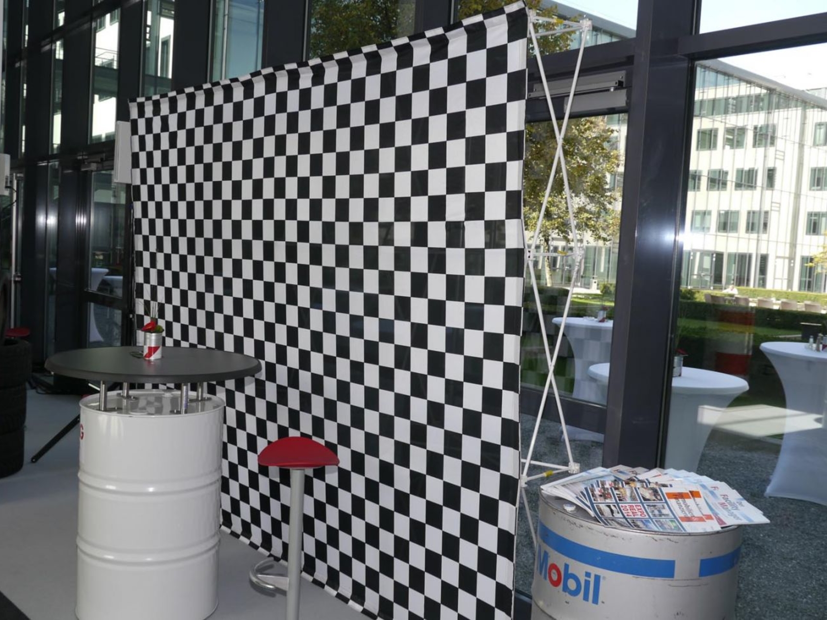 motorsport-deko-boxengasse-www-eyeconcept-de-1410021