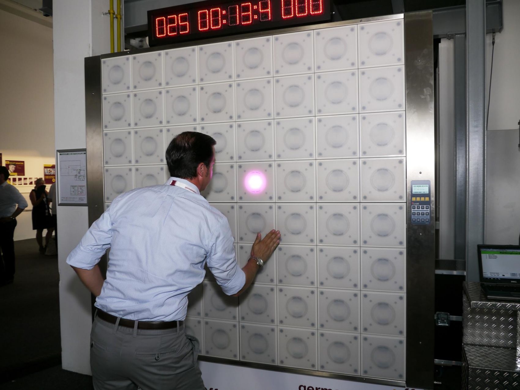 twall64-www-eyeconcept-de-1200895