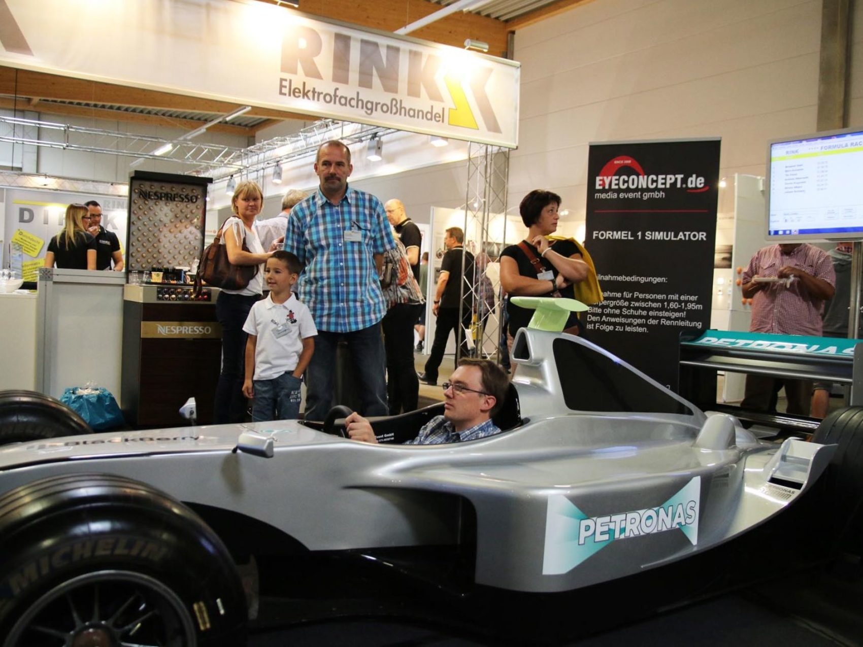 formel-1-simulator-panoramascreen-009