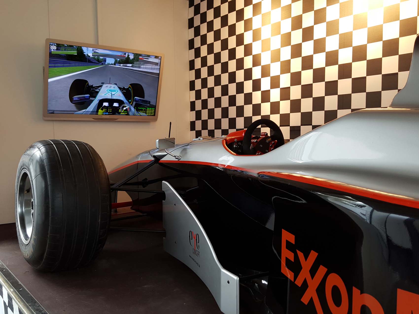 formel-1-buehnentrailer_30112