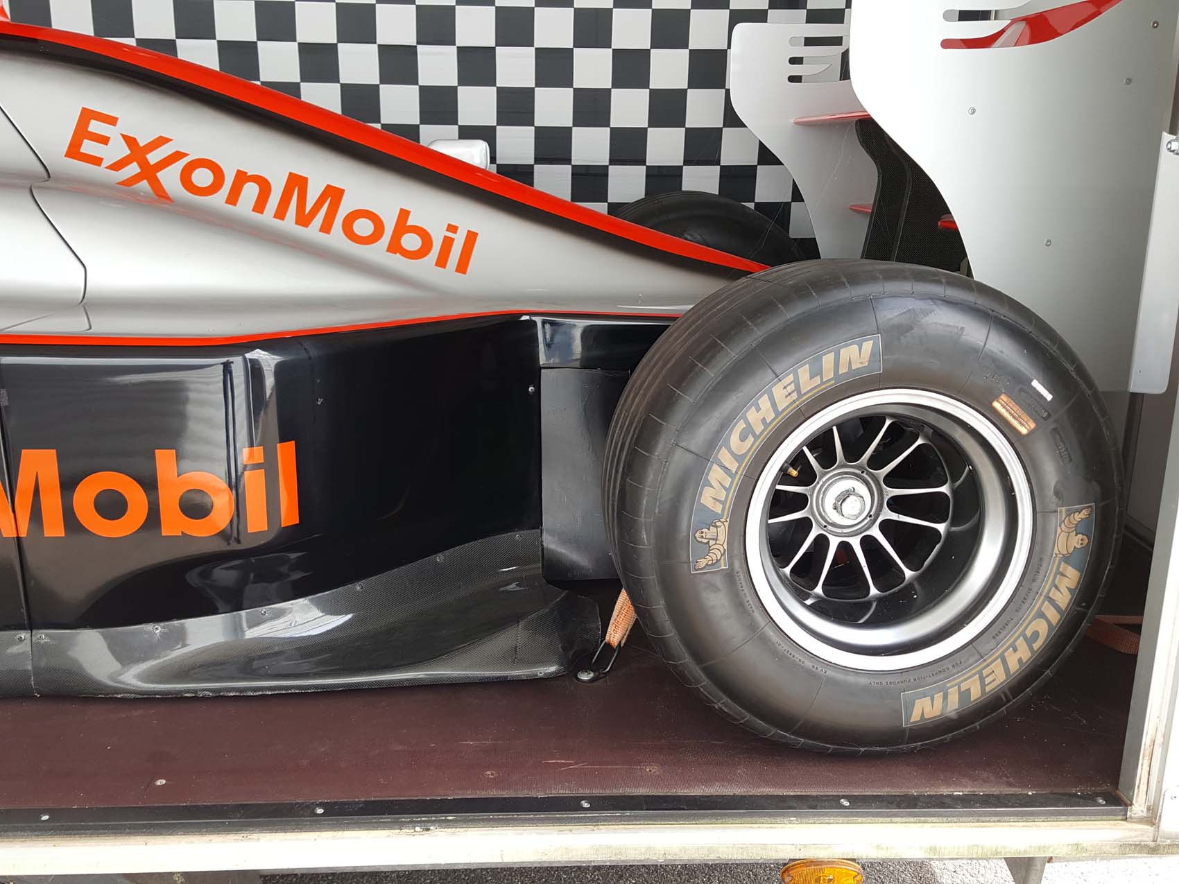 formel-1-buehnentrailer_30113